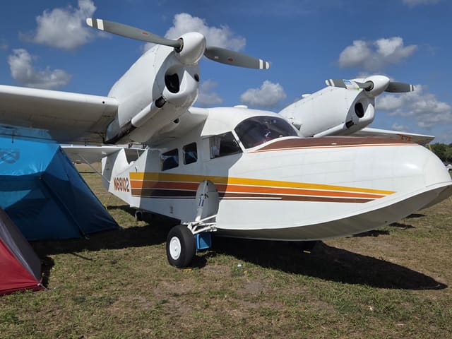 N68102 - Grumman G-44