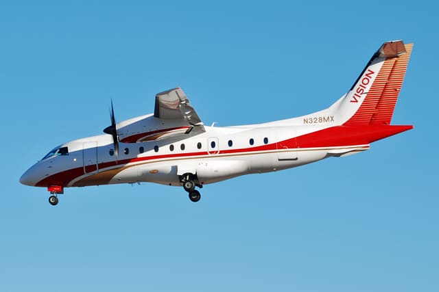 N328MX - Twin-engine aircraft