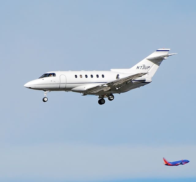 N73UP - Business jet
