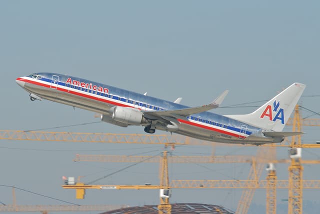 N930AN - Twin-engine aircraft