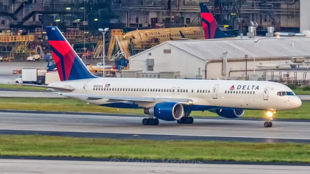 N682DA - Boeing