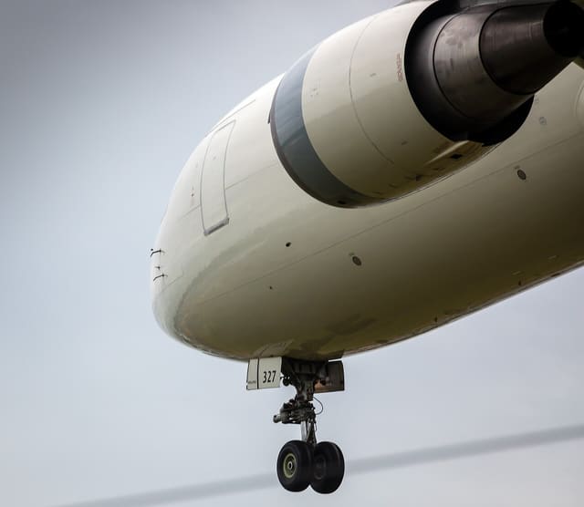 N327UP - Twin-engine aircraft