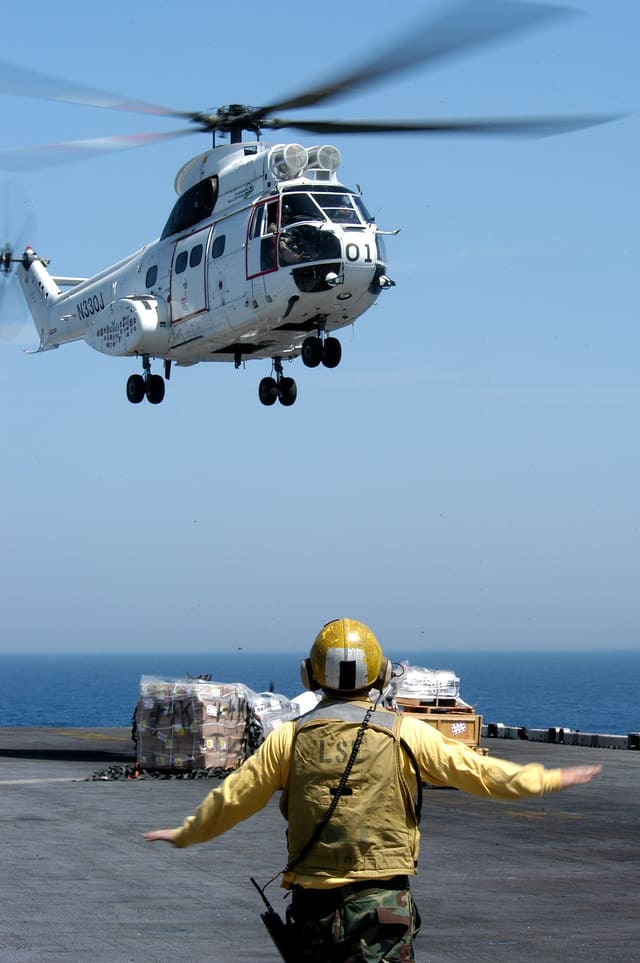N330J - Helicopter