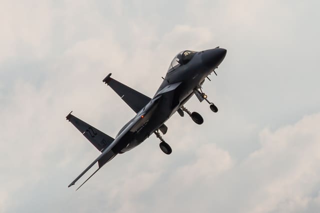  - Twin-engine aircraft