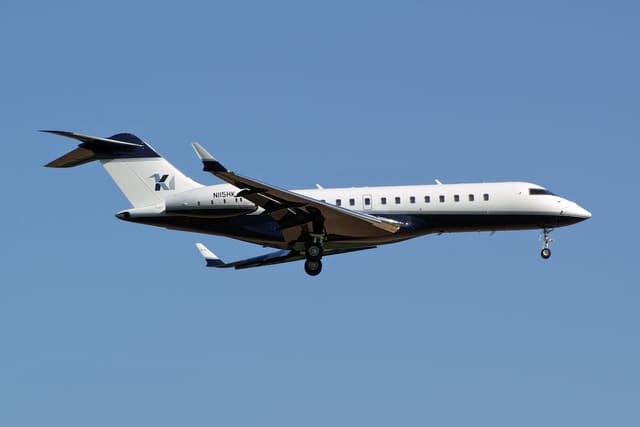 N115HK - Bombardier