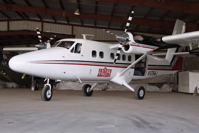 N128WJ - De Havilland
