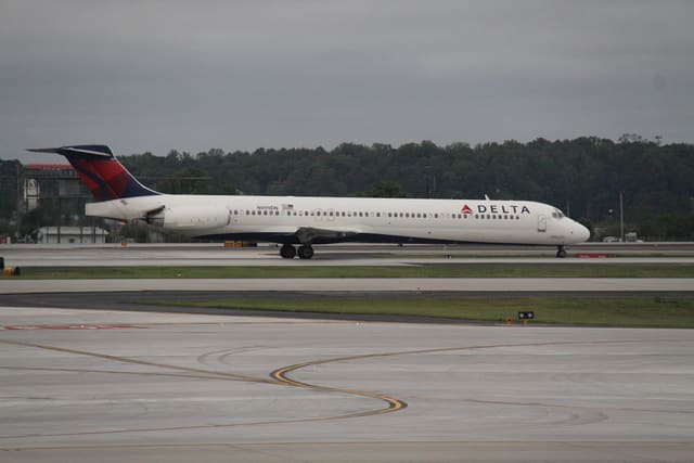 N999DN - Douglas