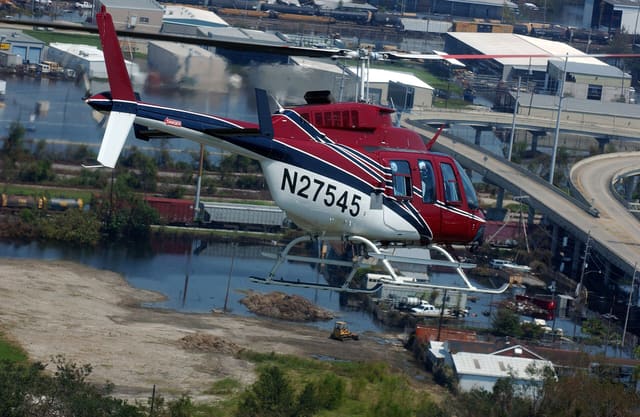 N27545 - Helicopter