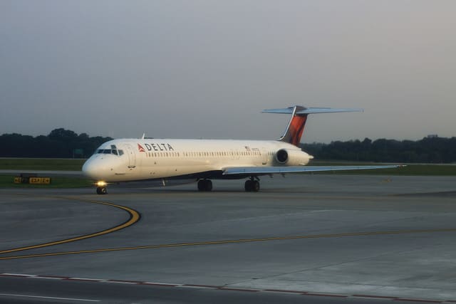 N907DL - Aircraft