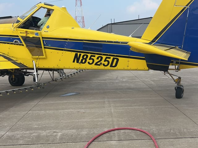 N8525D - Air Tractor AT-802A