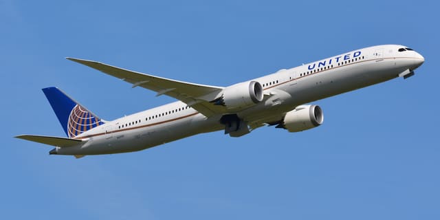 N12006 - Twin-engine aircraft