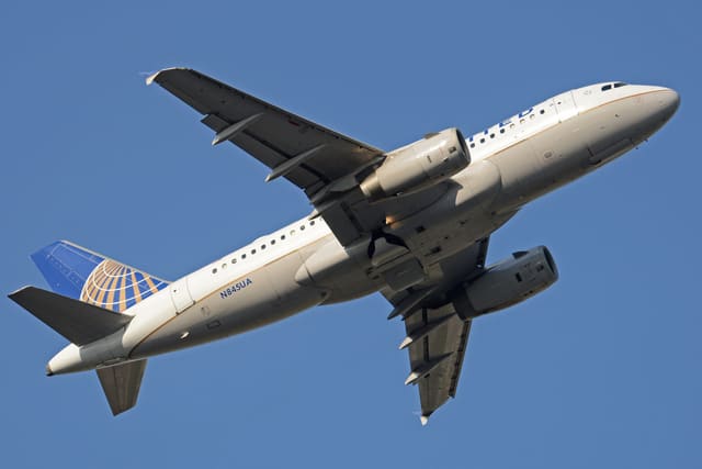 N845UA - Airbus