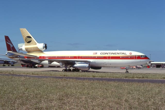 N12061 - Douglas