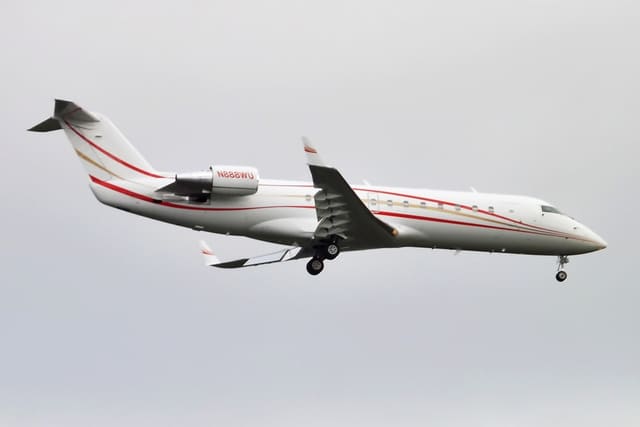 N888WU - Business jet