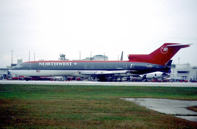 N286US - Aircraft