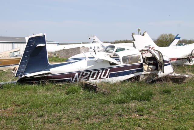 N201U - Piper