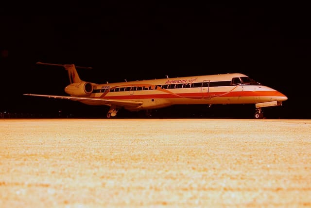 N690AE - Embraer