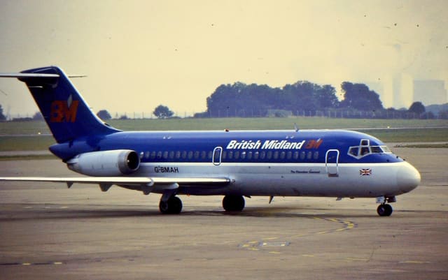 G-BMAH - Twin-engine aircraft