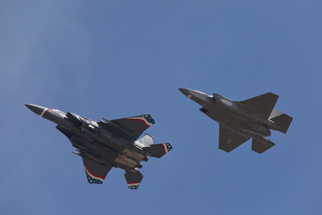  - Twin-engine aircraft