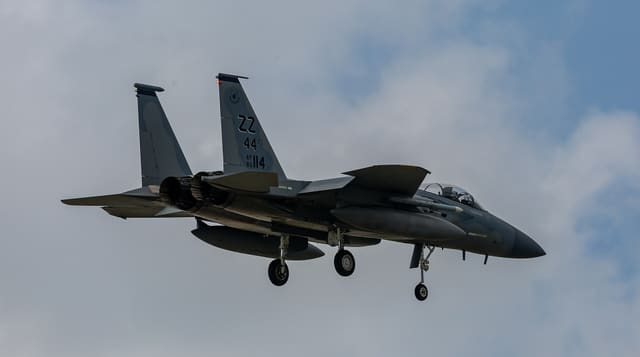  - Twin-engine aircraft