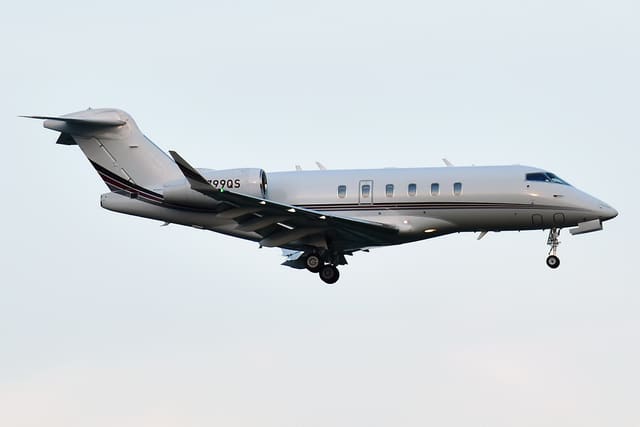 N799QS - Bombardier