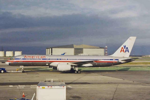 N683A - Twin-engine aircraft