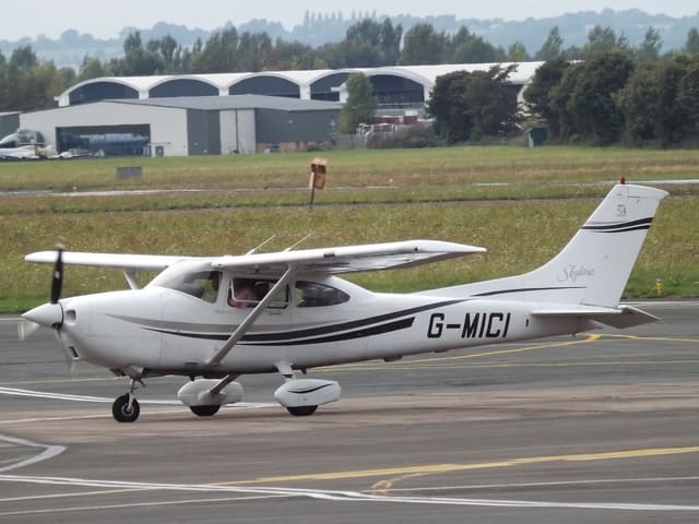G-MICI - Cessna