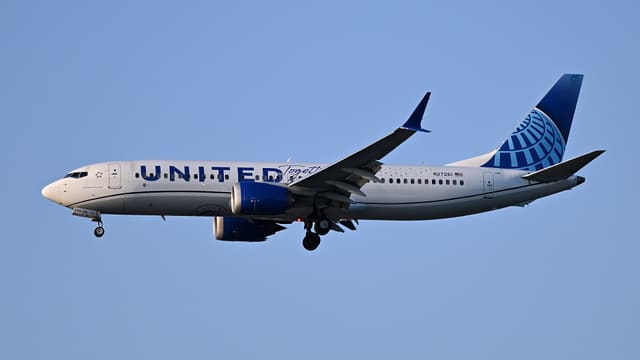 N27261 - Boeing