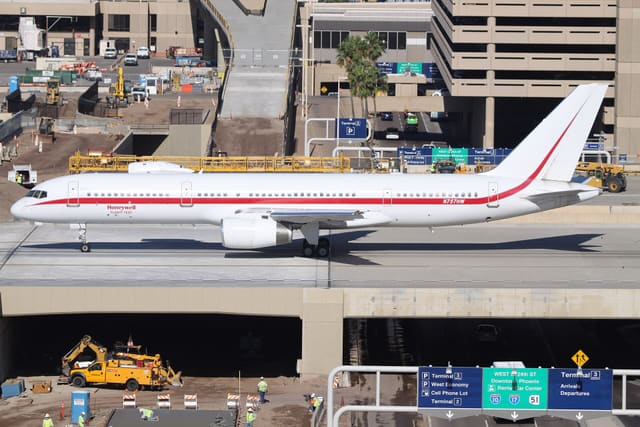 N757HW - Boeing