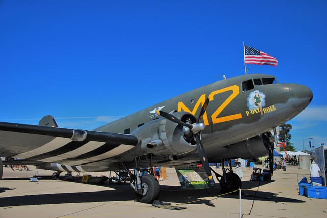 N45366 - Twin-engine aircraft