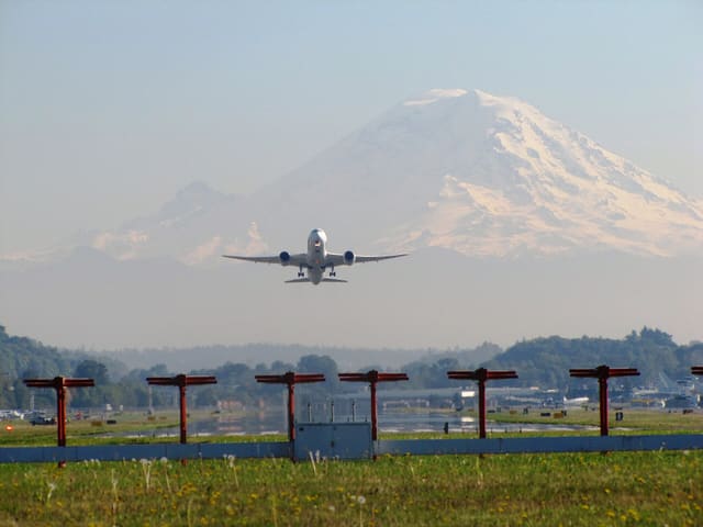N787FT - Twin-engine aircraft