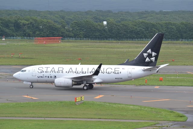 N13720 - Boeing