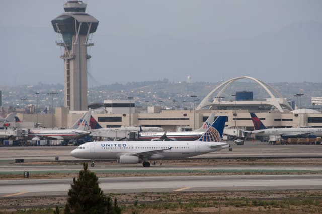 N405UA - Airbus