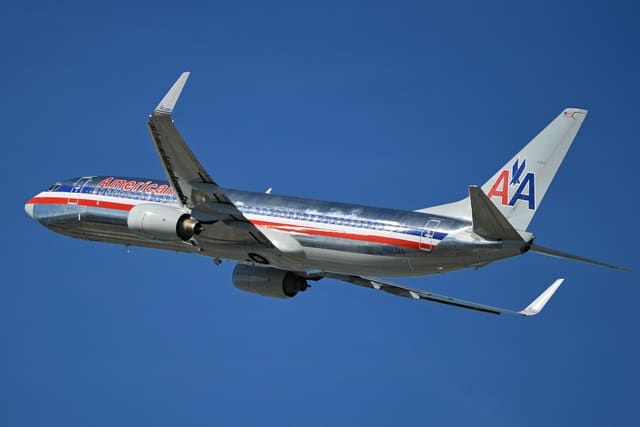 N927AN - Twin-engine aircraft