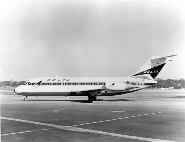 N3305L - Aircraft