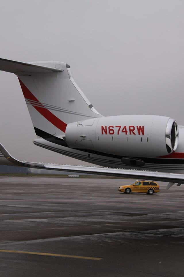 N674RW - Business jet
