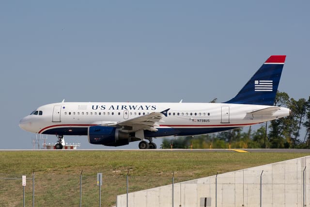 N738US - Twin-engine aircraft