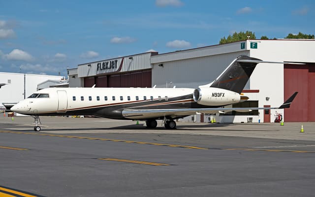 N93FX - Bombardier