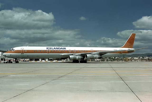 N20UA - Douglas