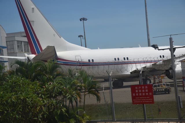 N688FD - Twin-engine aircraft