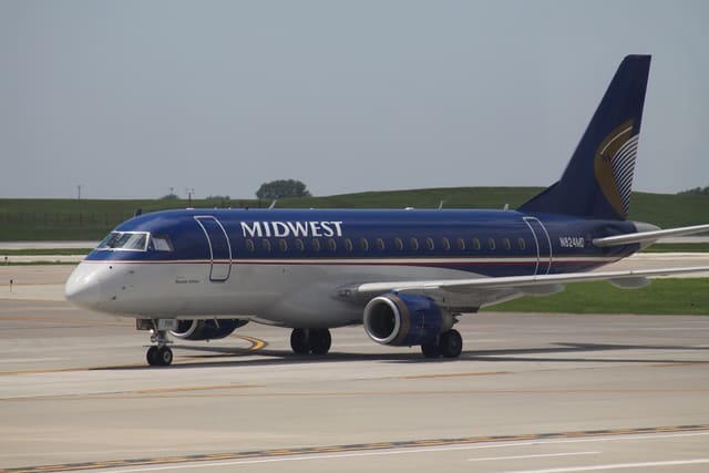 N824MD - Embraer