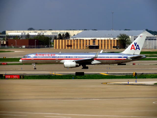 N659AA - Boeing