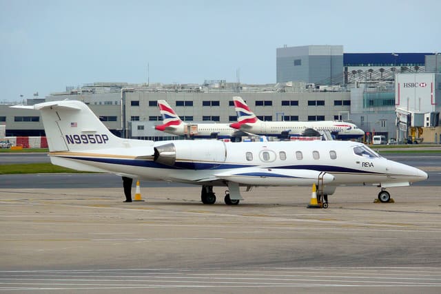N995DP - Business jet