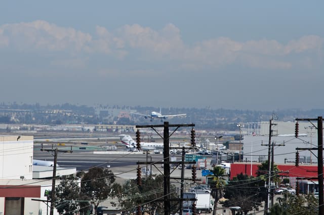 N785UA - Business jet