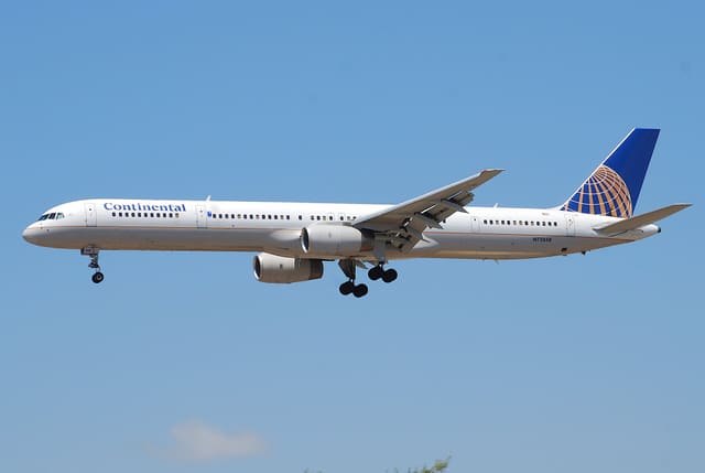 N75858 - Boeing