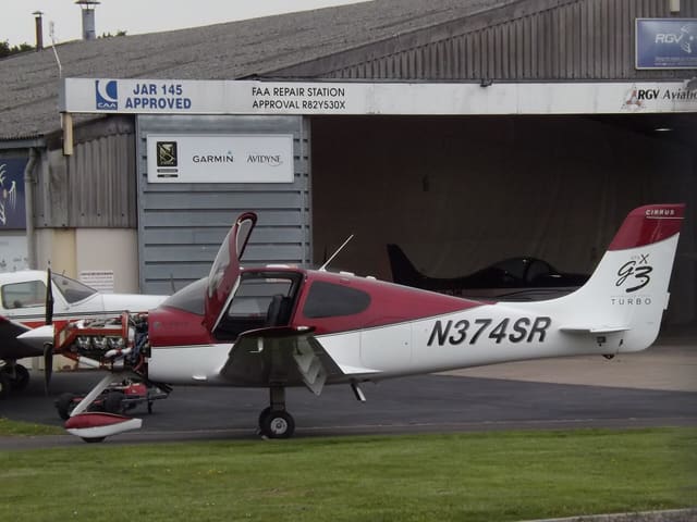 N374SR - Cirrus