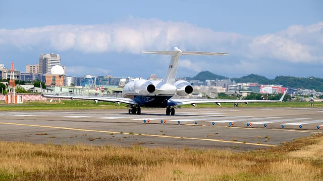 N717MK - Business jet