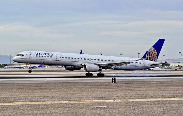 N75851 - Boeing