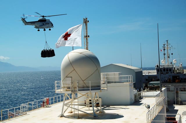 N330KW - Helicopter