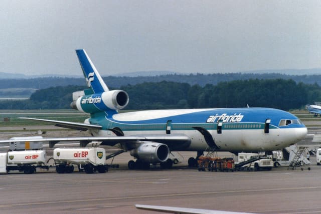 N102TV - Douglas